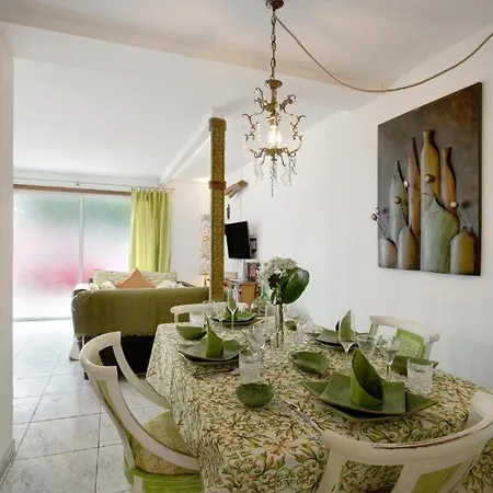 Сasa de vacaciones Casa Con Jardin *