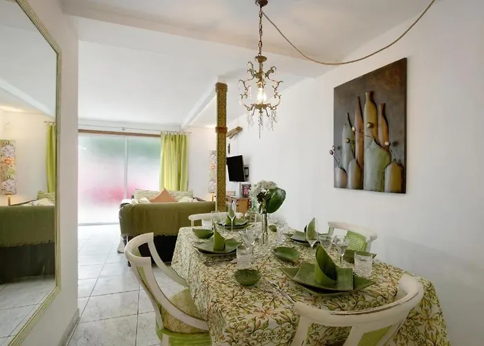 Semesterbostad Casa Con Jardin *